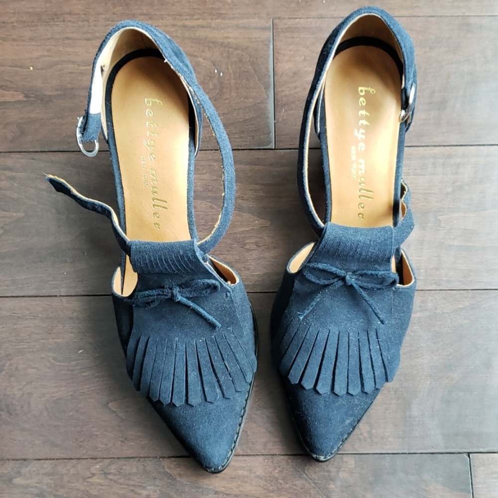 Bettye Muller navy blue heels